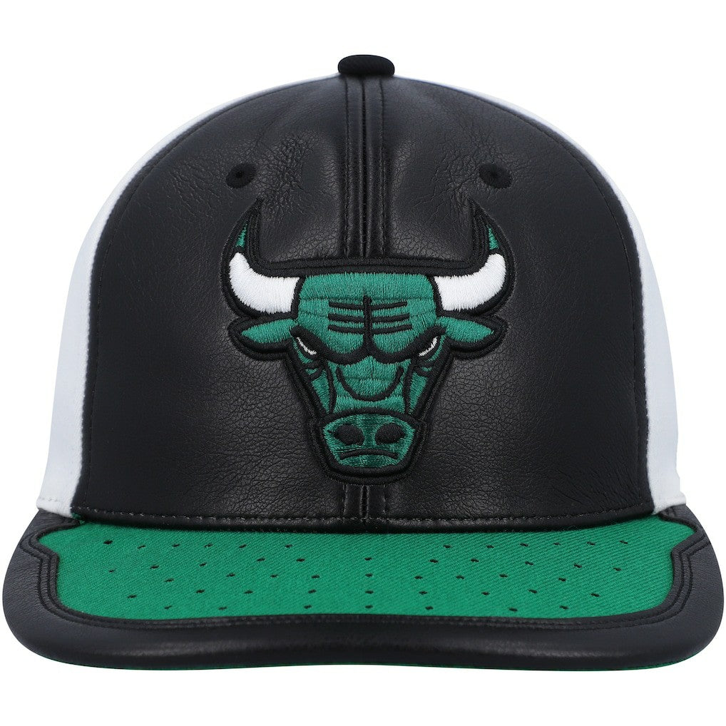 White/Green Chicago Bulls Day One Snapback Hat | NBA