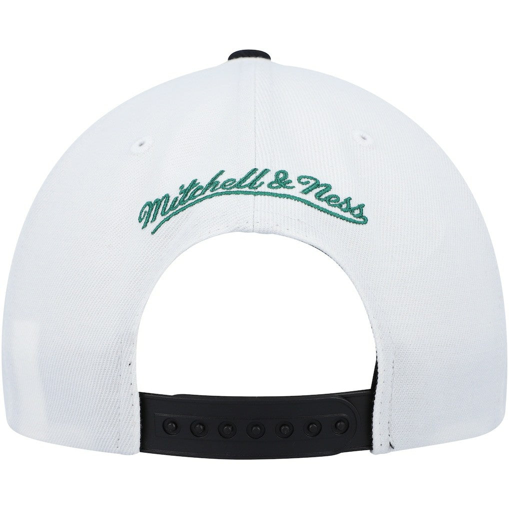 White/Green Chicago Bulls Day One Snapback Hat | NBA