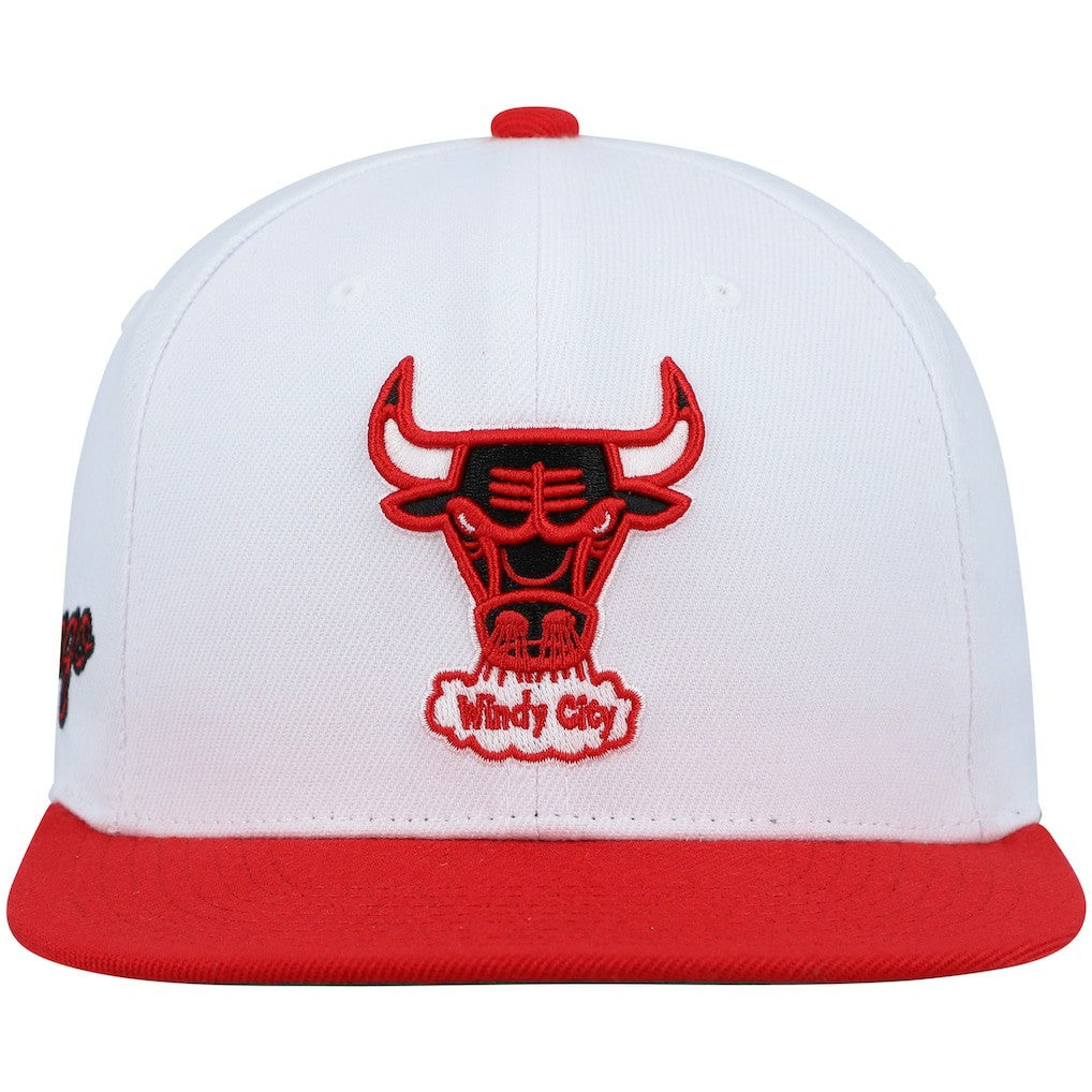 White/Red Chicago Bulls Hardwood Classics Snapback Hat | NBA