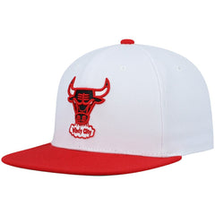 White/Red Chicago Bulls Hardwood Classics Snapback Hat | NBA