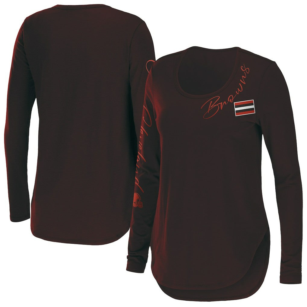 Cleveland Browns WEAR by Erin Andrews Women's Team Scoop Neck T-Shirt | NFL Sale