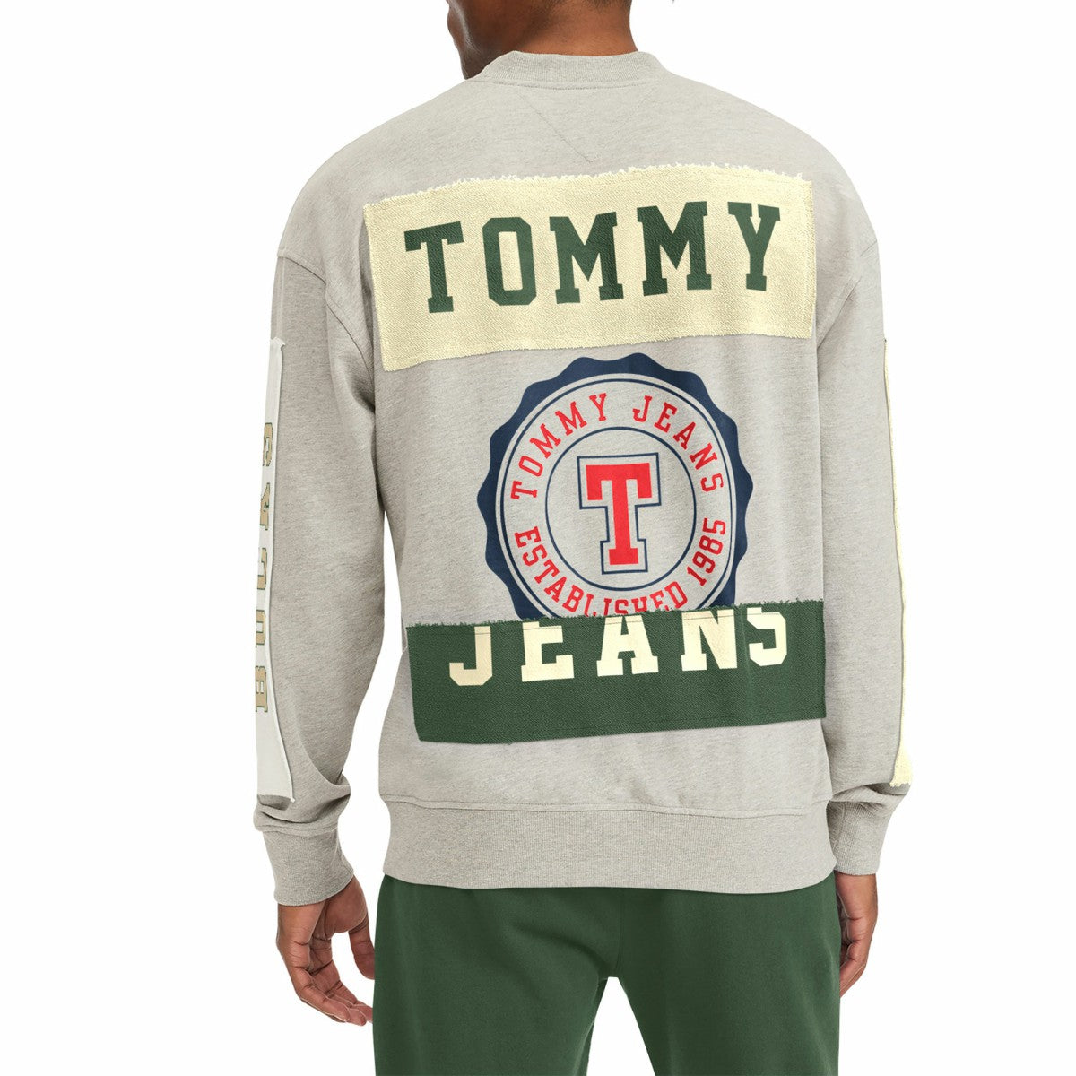 Gray Milwaukee Bucks Tommy Jeans James Patch Pullover Sweatshirt | NBA