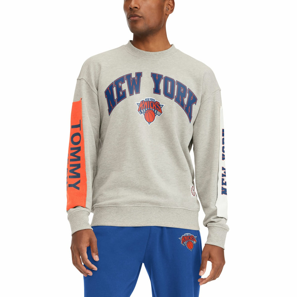 Gray New York Knicks Tommy Jeans James Patch Pullover Sweatshirt | NBA