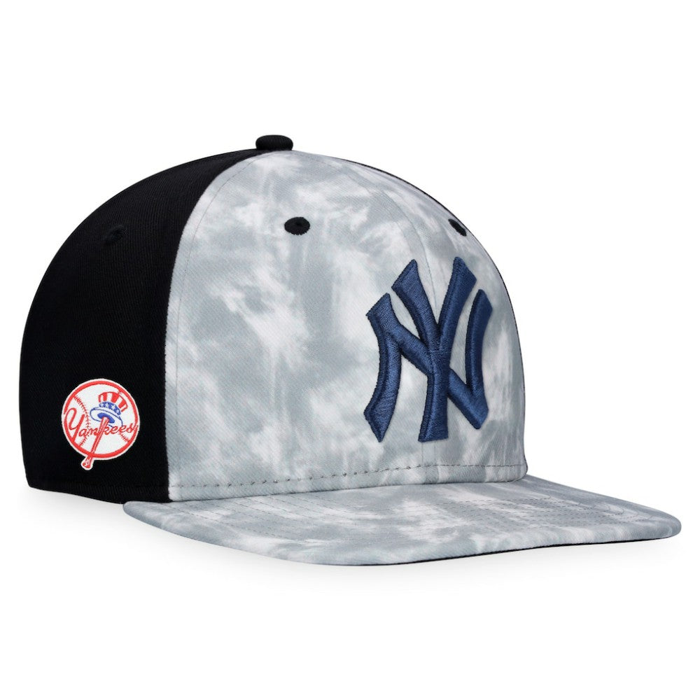 New York Yankees Majestic Smoke Dye Snapback Hat - MLB Hats