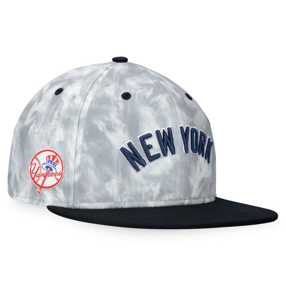 New York Yankees Fanatics Smoke Dye Fitted Hat - MLB Hats