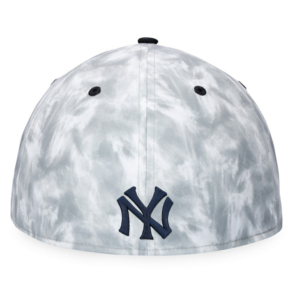 New York Yankees Fanatics Smoke Dye Fitted Hat - MLB Hats