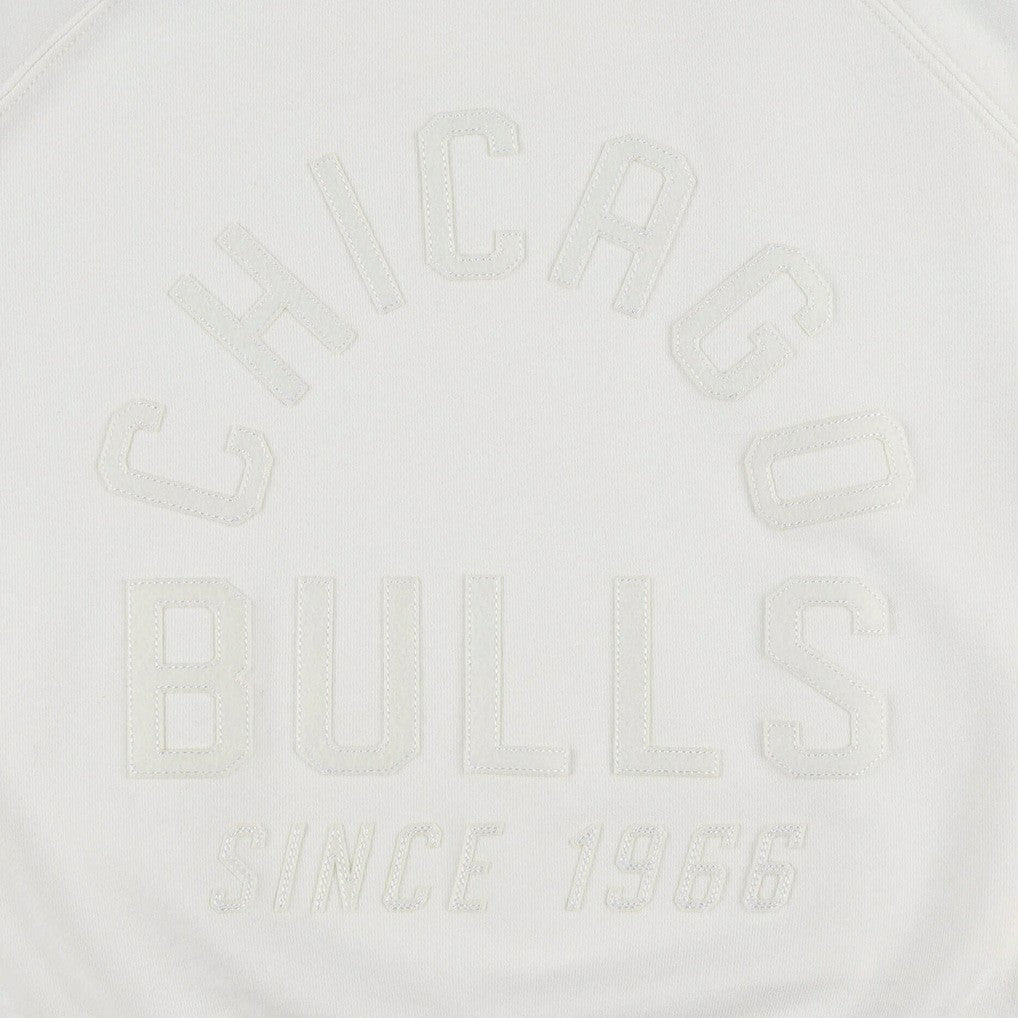 Cream Chicago Bulls Sportiqe Women's Ashlyn Brava Raglan Pullover Sweatshirt sale | NBA