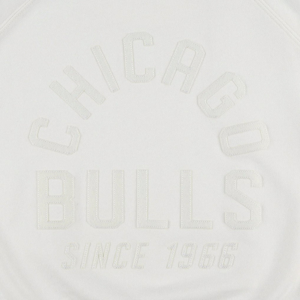 Cream Chicago Bulls Sportiqe Women's Ashlyn Brava Raglan Pullover Sweatshirt sale | NBA