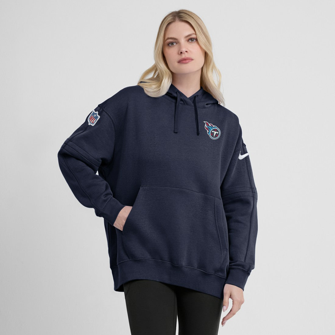 Tennessee Titans Women's 2023 Sideline Club Fleece Pullover Hoodie | NFL Hot