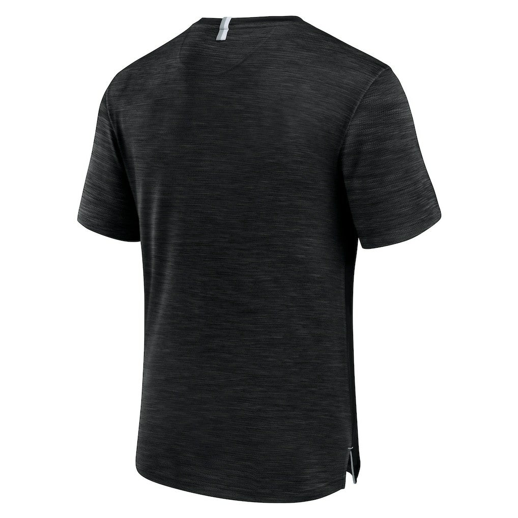 Las Vegas Raiders Defender Evo T-Shirt | NFL Sale