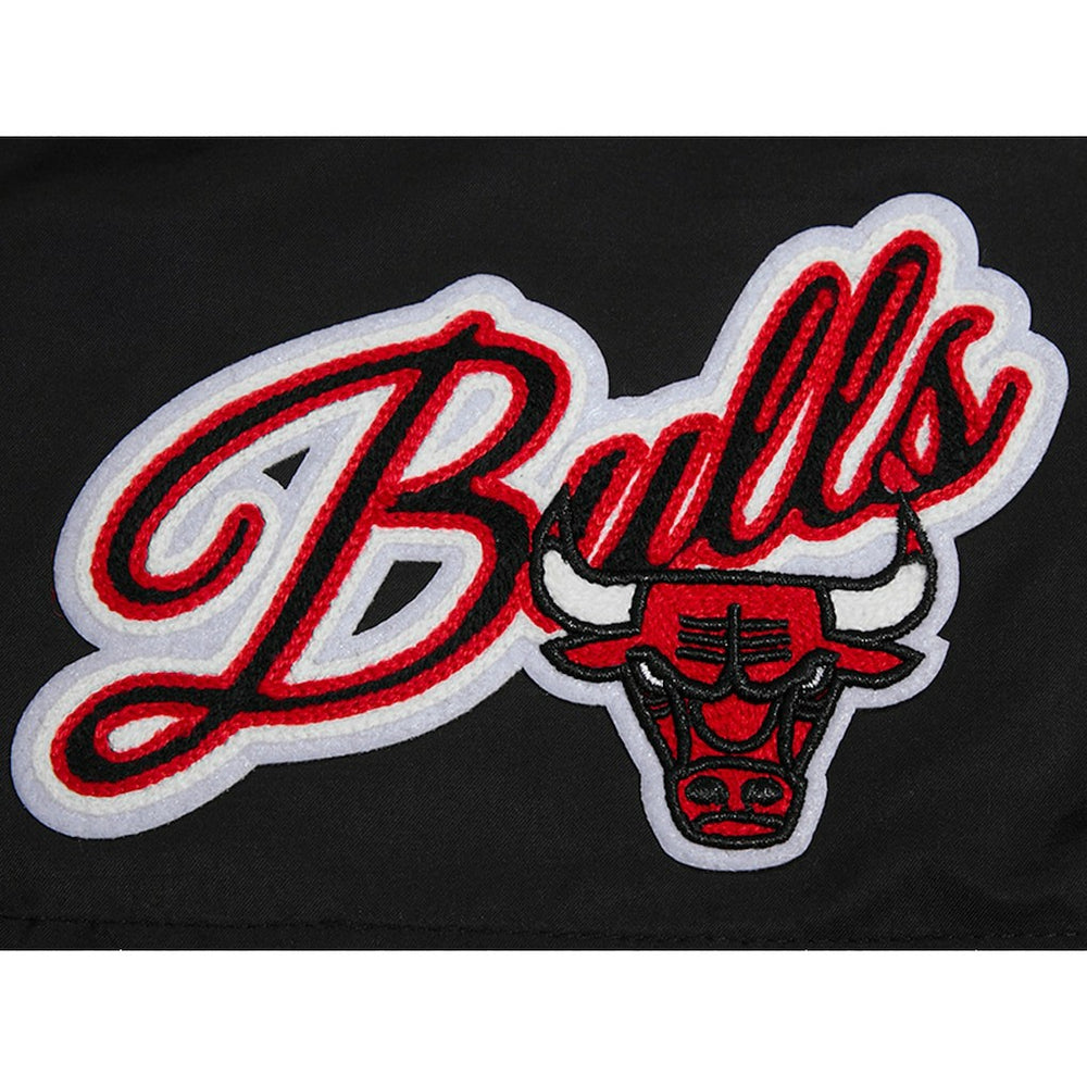 Black Chicago Bulls Pro Standard Women's Script Woven Shorts | NBA