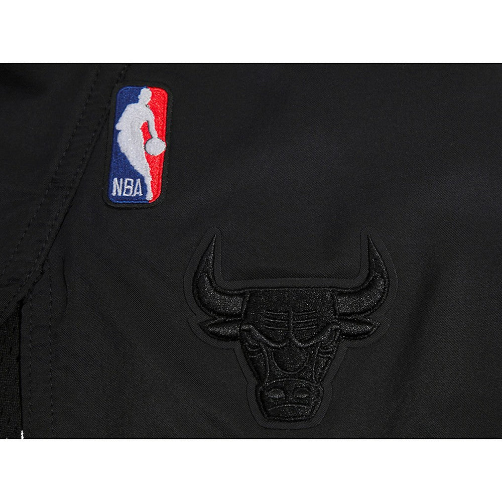 Black Chicago Bulls Pro Standard Women's Script Woven Shorts | NBA