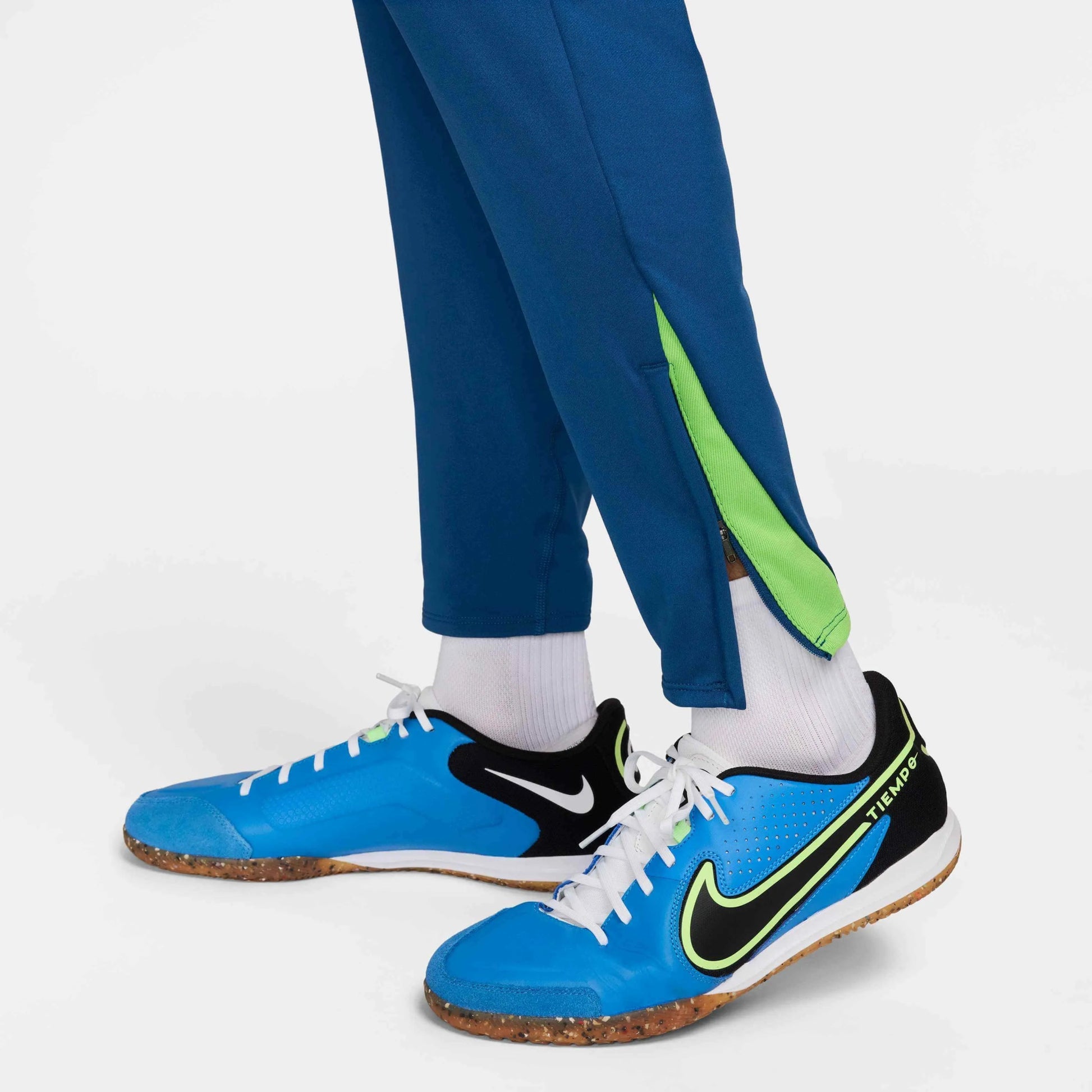 Brazil 2024-25  Men's Strike Soccer Pants KPZ