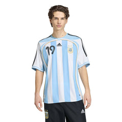 Argentina 2006  Men's Retro Stadium Home Messi #19 Soccer Jersey